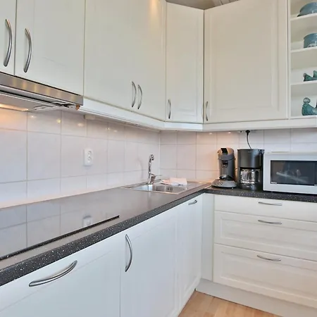 Terrassenhuegel 306 *