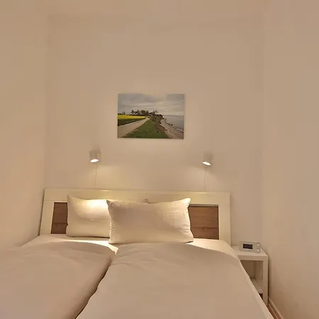 Terrassenhuegel 306 *